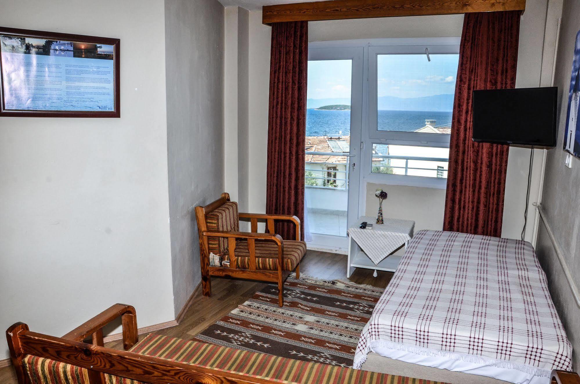 Ege Apart & Hotel Ayvalik Exterior photo